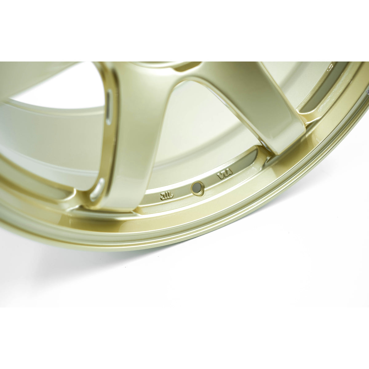 Superspeed FlowForm RF06RR Alloy Wheel (Gold) — 18"